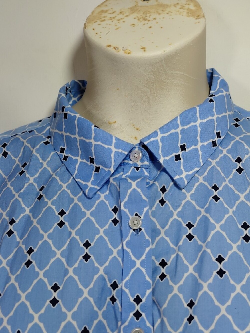Talbots Blue Geometric Print Long Sleeve Button Down Shirt Closet Staple 22WP - Picture 2 of 9